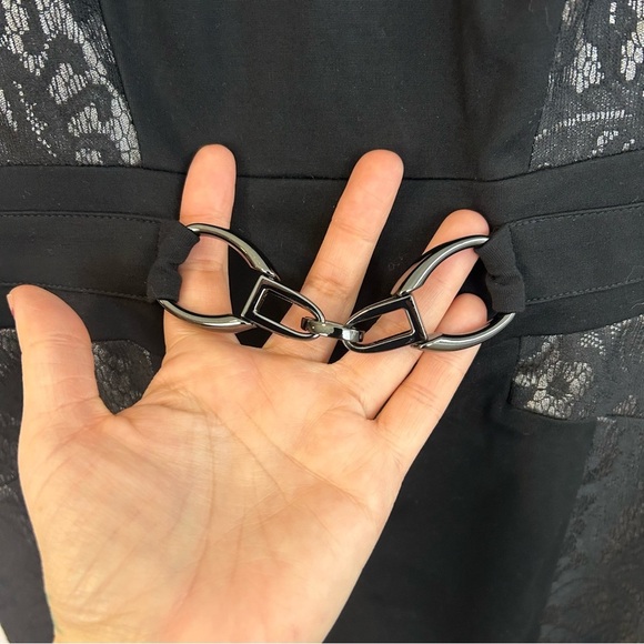 Cache Black/Silver Lace Cap Sleeve Sheath Cocktail Dress Size 10 - Picture 8 of 10